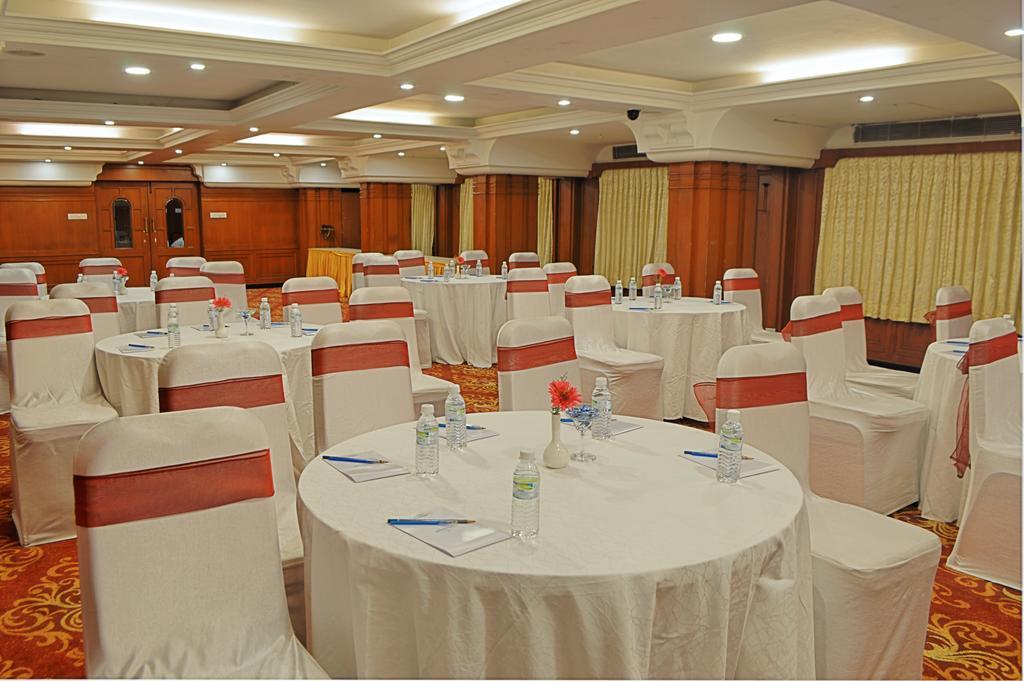 Hotel Gokulam Park Chennai Exterior foto